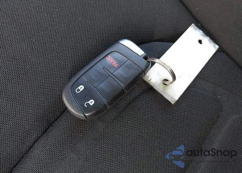 2020 Jeep Renegade Latitude 4X4 from USA, damaged, VIN ZACNJBBBXLPL86581